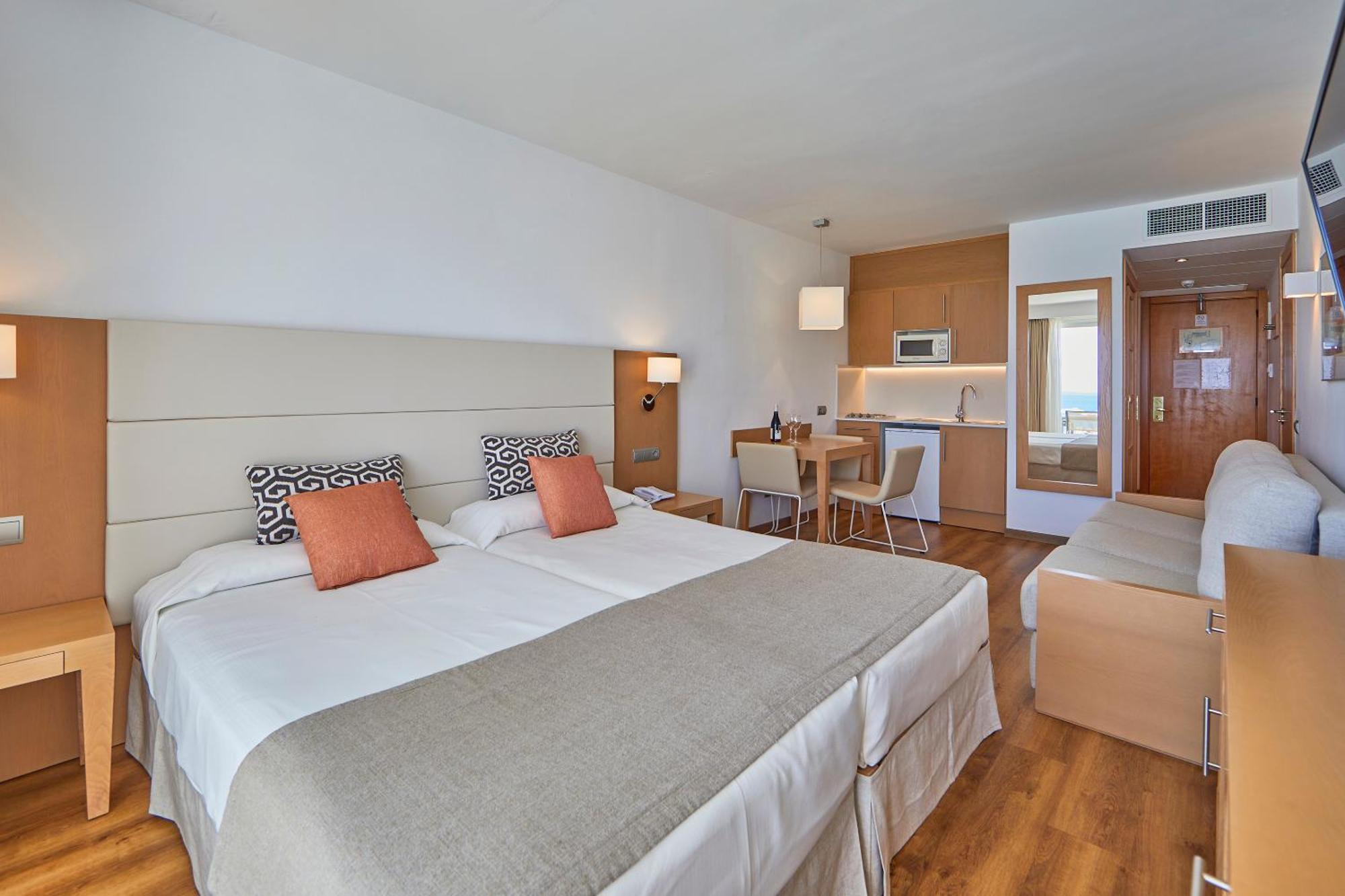 Lejlighedshotel Ponent Mar 4*