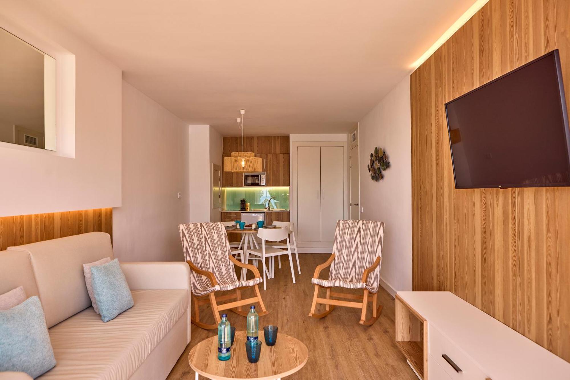 Lejlighedshotel Ponent Mar 4*